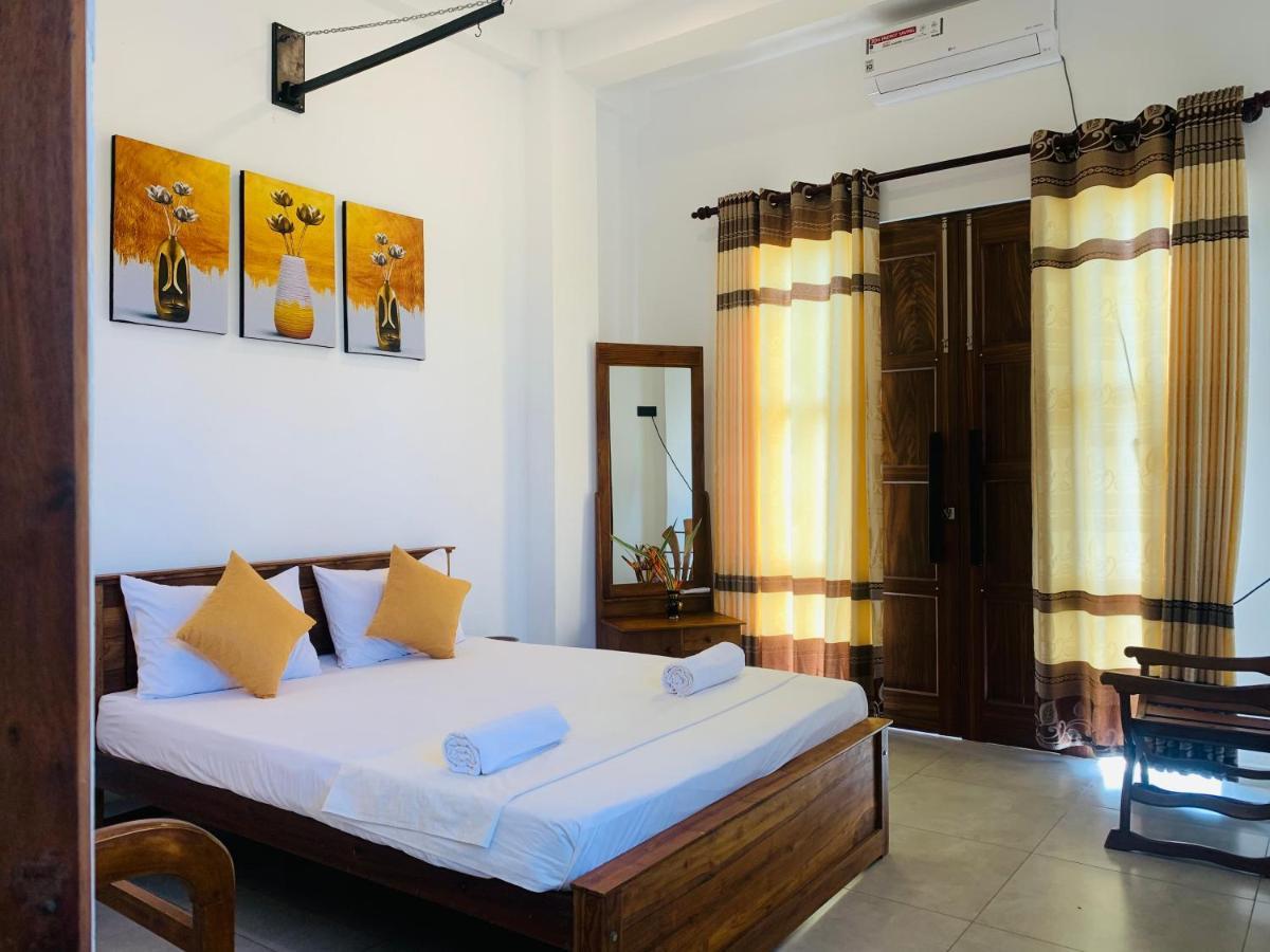 Kavin Beach Hotel Hikkaduwa Exterior photo