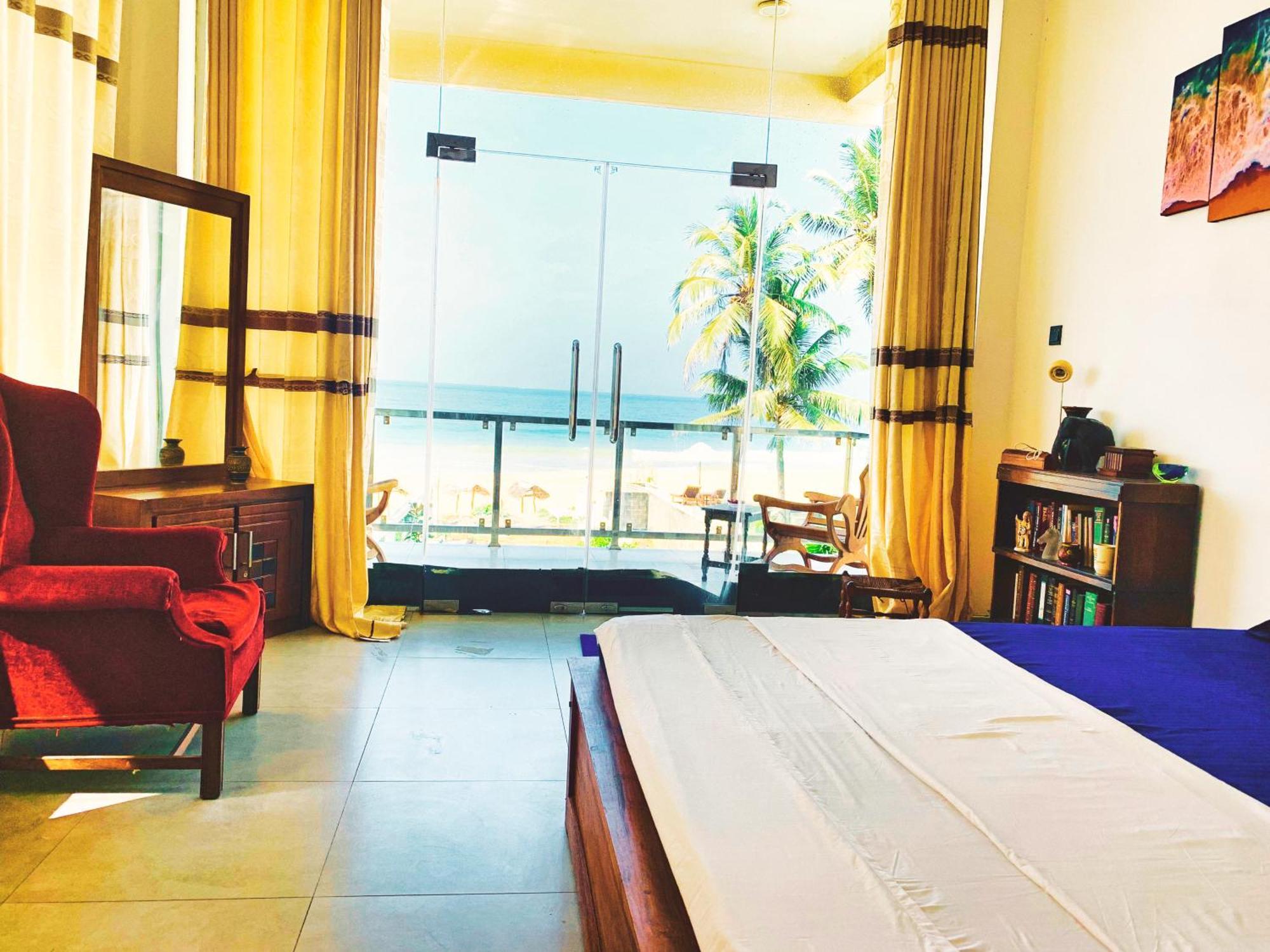 Kavin Beach Hotel Hikkaduwa Exterior photo